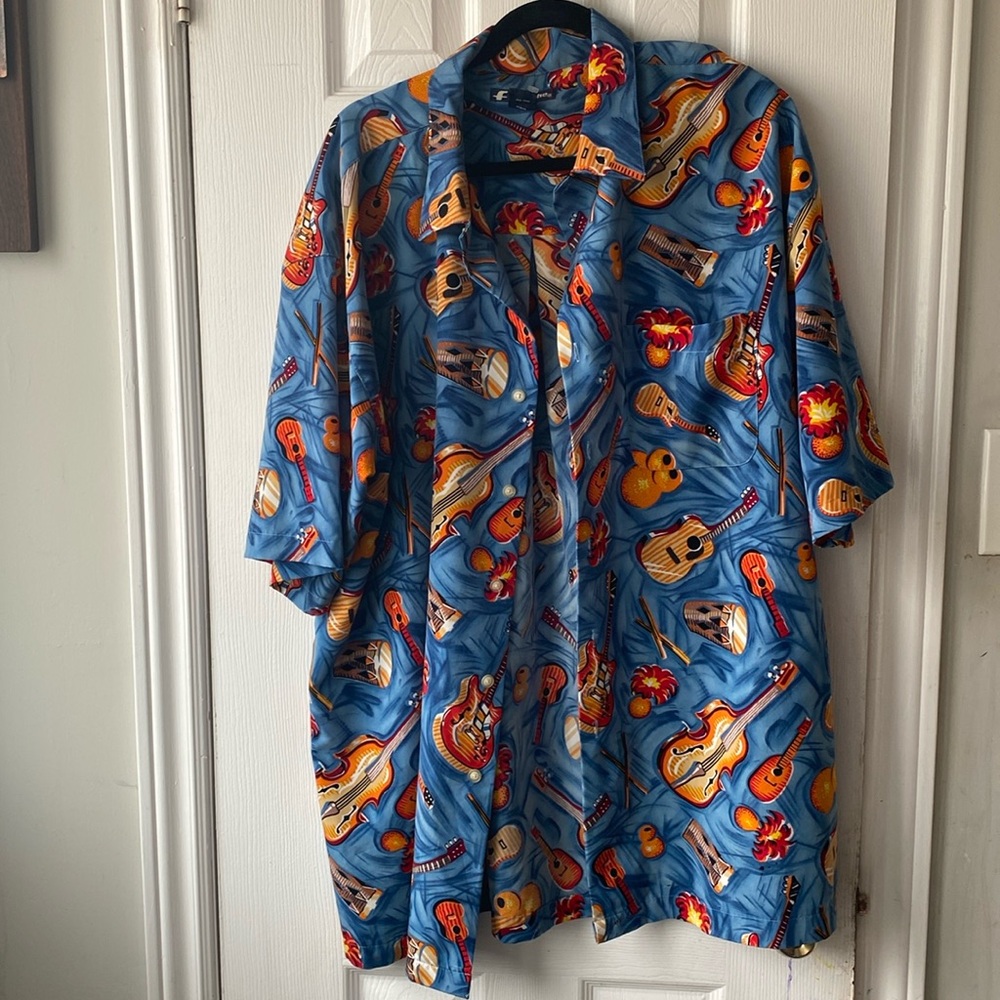 Men’s Hawaiian print ukulele, guitar, summer, short sleeve button-down shirt